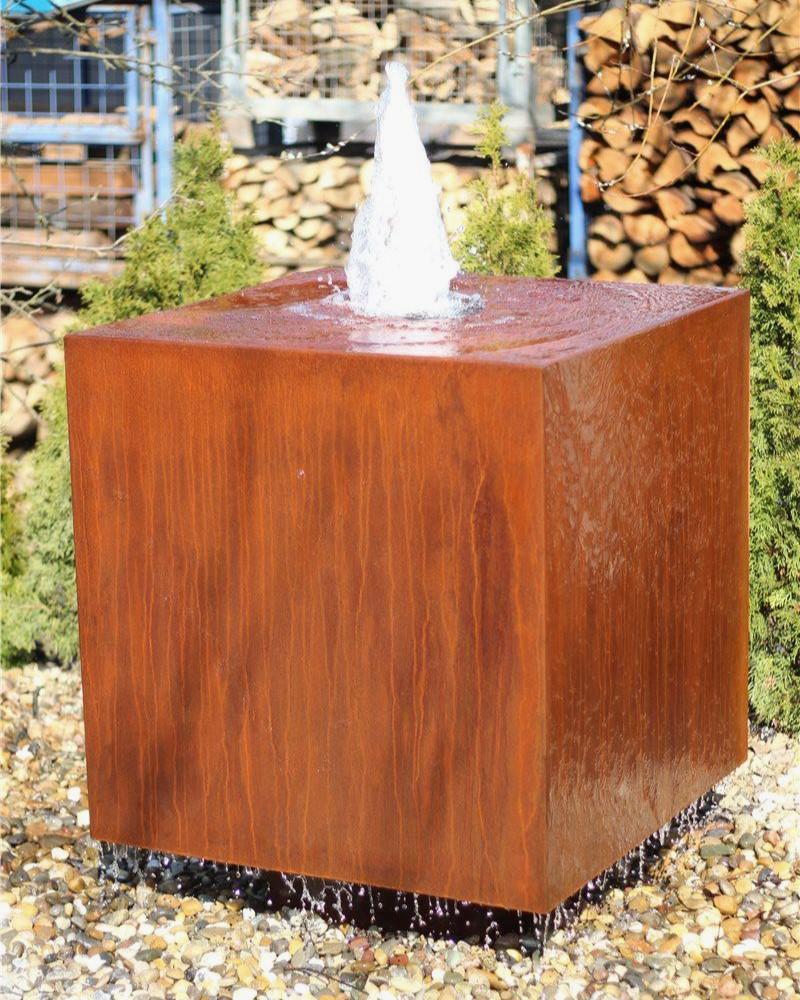 Cortenstahl Würfel 80 mit Fontäne Schwebeoptik Edelrost Gartenbrunnen Springbrunnen